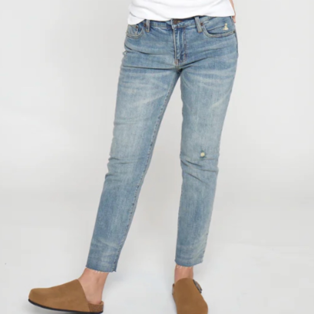 Oliver Logan Crosby Relaxed Taper Slow Denim Jeans - Size 25P